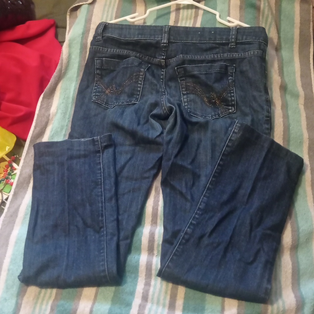 Blue Jeans - Picture 4 of 4